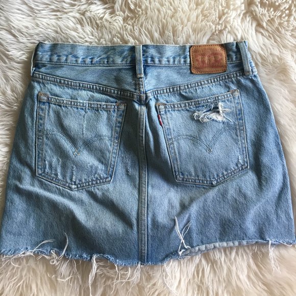 Levi's Denim Miniskirt - Picture 2 of 3